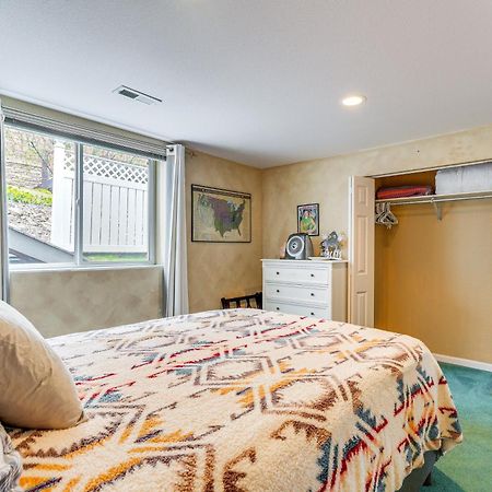 Inviting Great Falls Home With Wraparound Deck! Екстер'єр фото