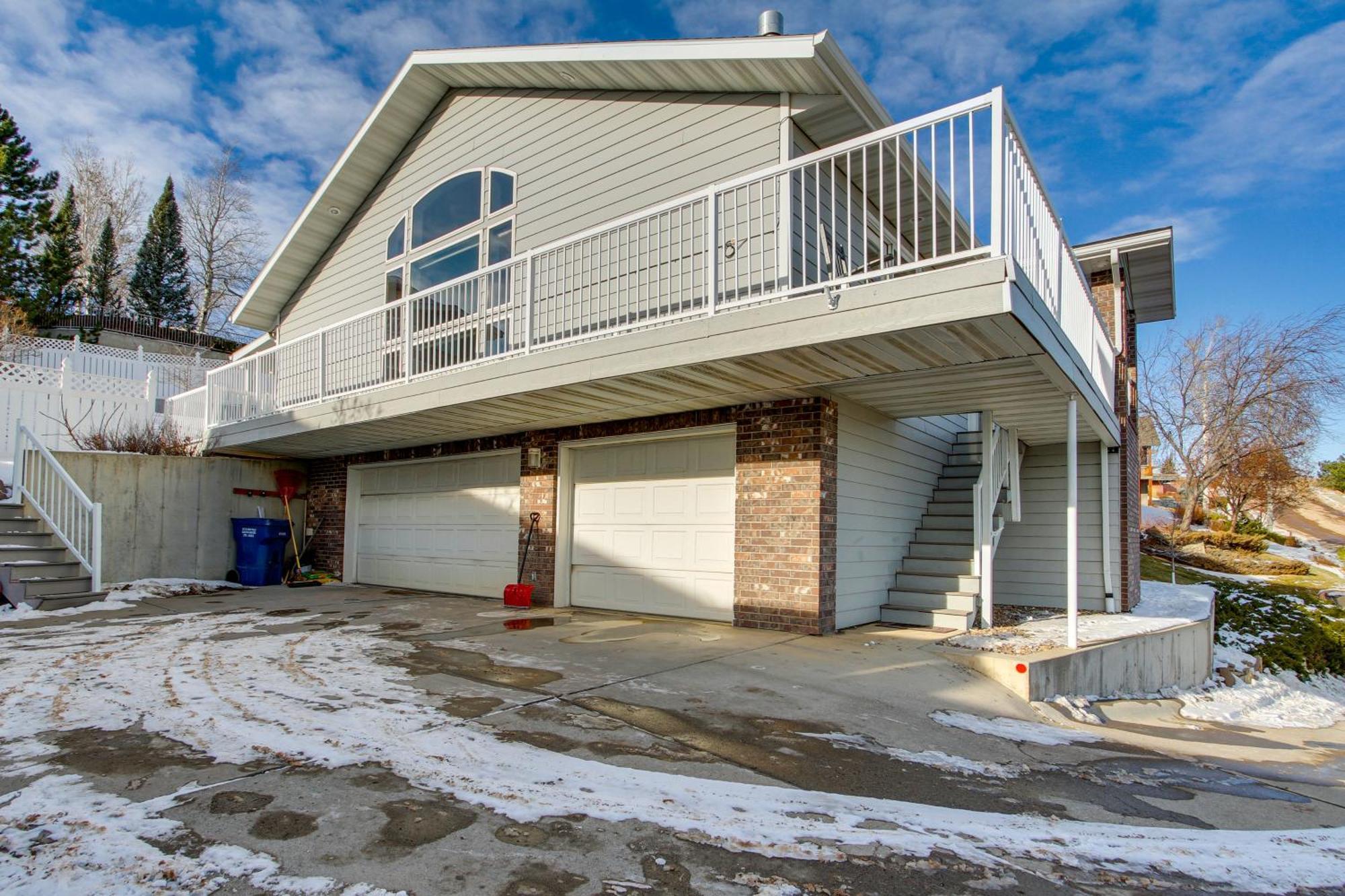 Inviting Great Falls Home With Wraparound Deck! Екстер'єр фото