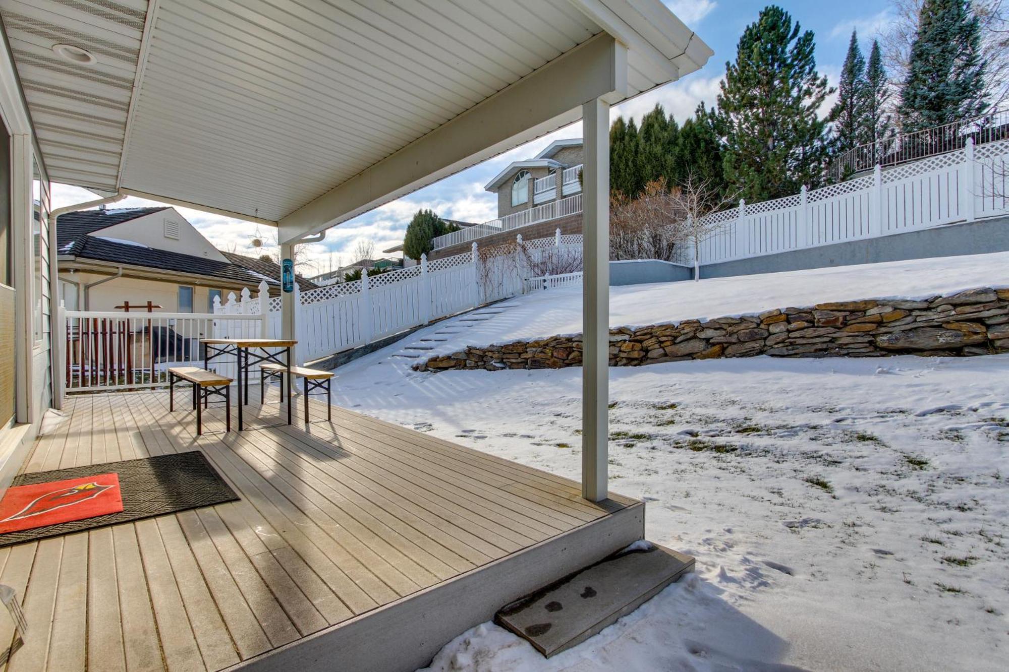 Inviting Great Falls Home With Wraparound Deck! Екстер'єр фото