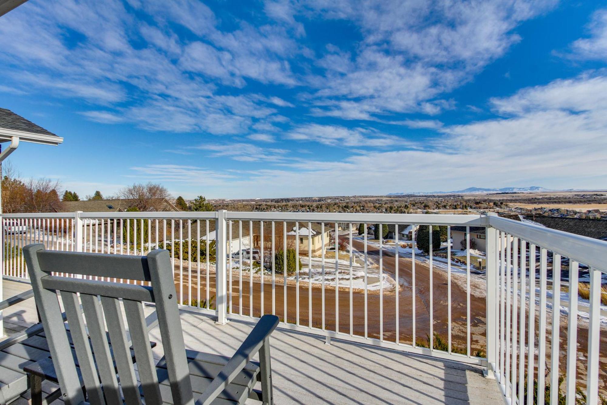 Inviting Great Falls Home With Wraparound Deck! Екстер'єр фото