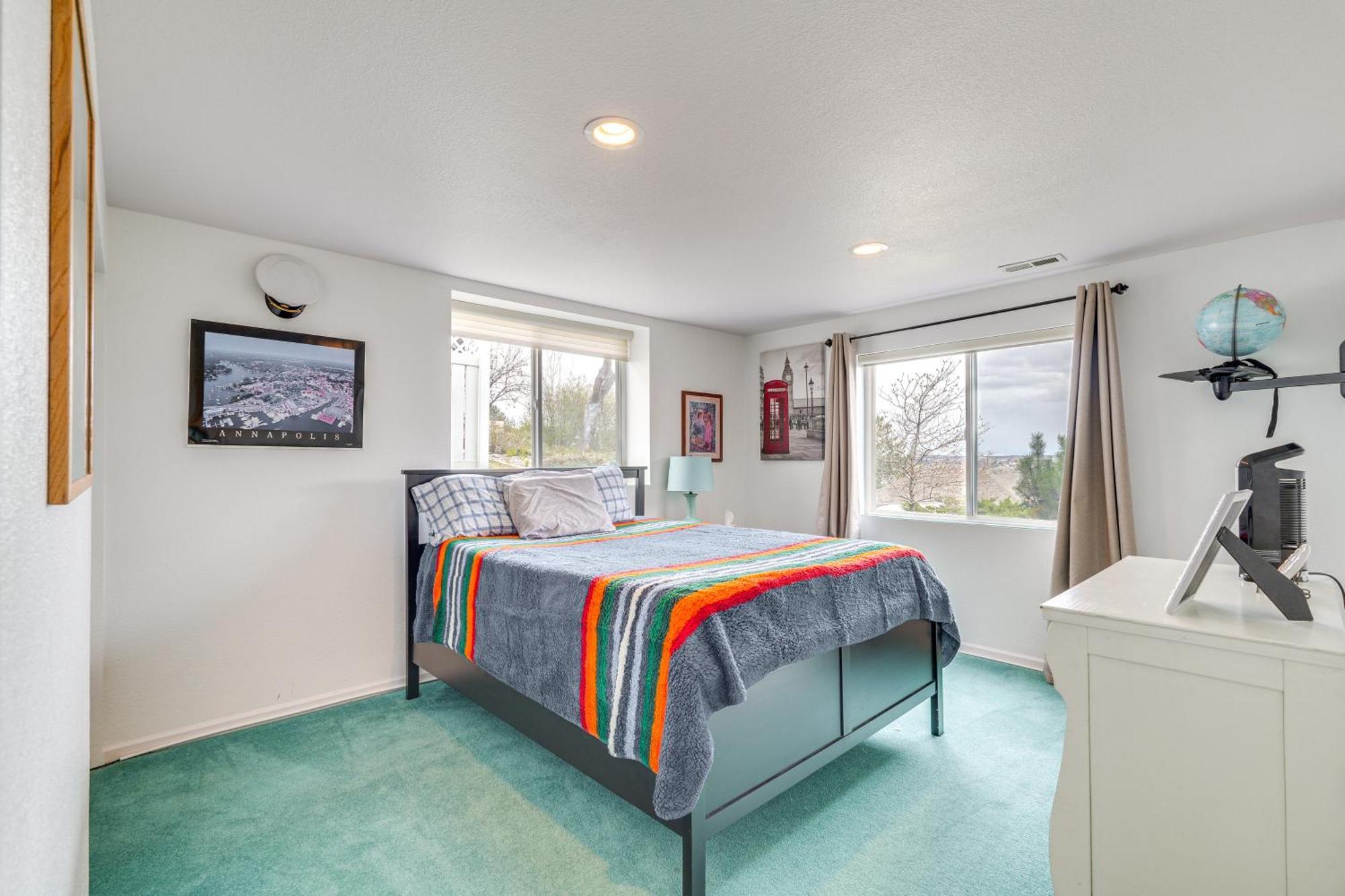 Inviting Great Falls Home With Wraparound Deck! Екстер'єр фото