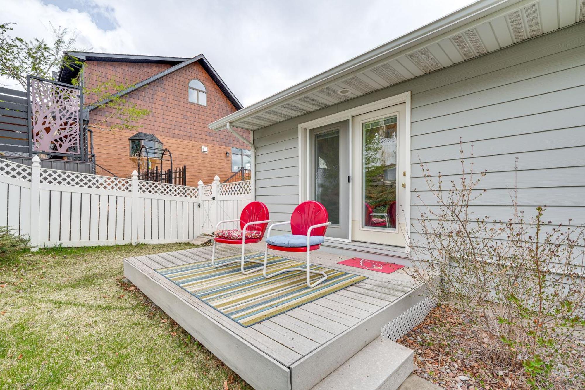 Inviting Great Falls Home With Wraparound Deck! Екстер'єр фото