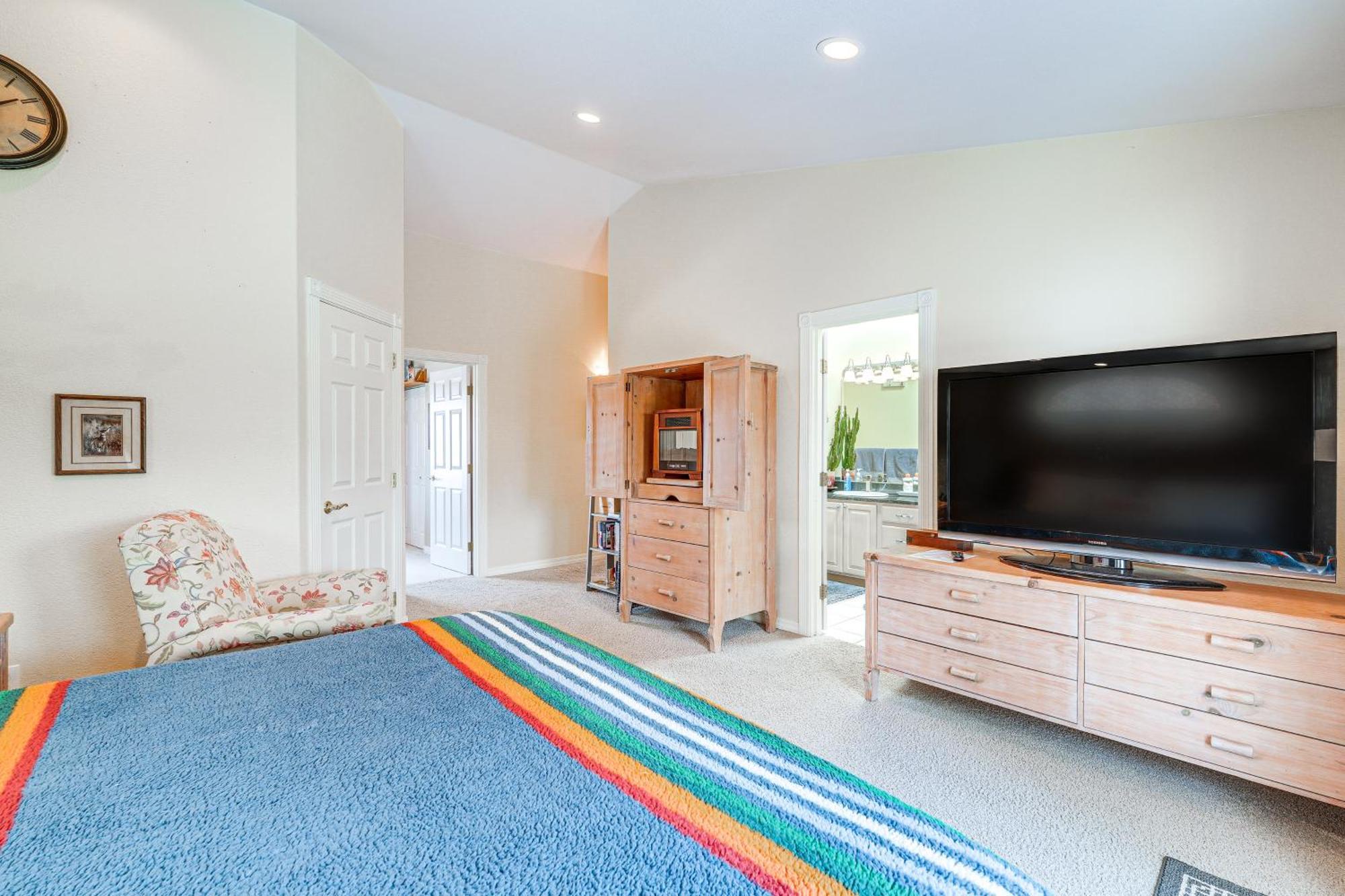 Inviting Great Falls Home With Wraparound Deck! Екстер'єр фото